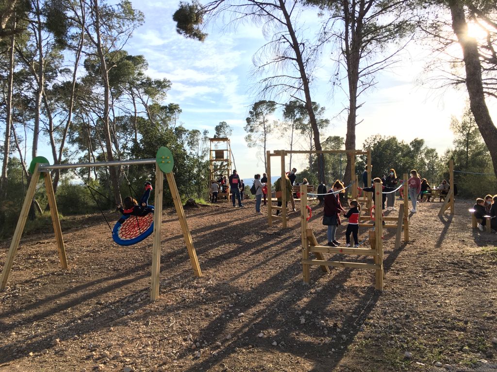 Doméstico valor historia Parques infantiles de madera, lo último en tendencia - Saludes Play