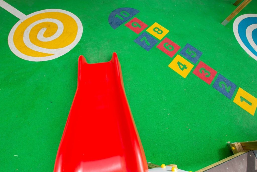 Suelo de caucho para nuestros parques infantiles