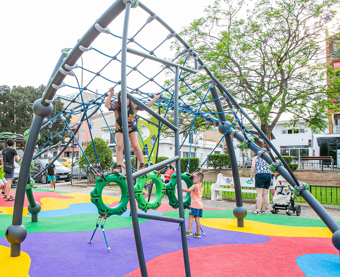 Saludes PLay, Parque, Riba Roja, nuevo, caucho, agilidad, niños, escalada, active, juego, parque